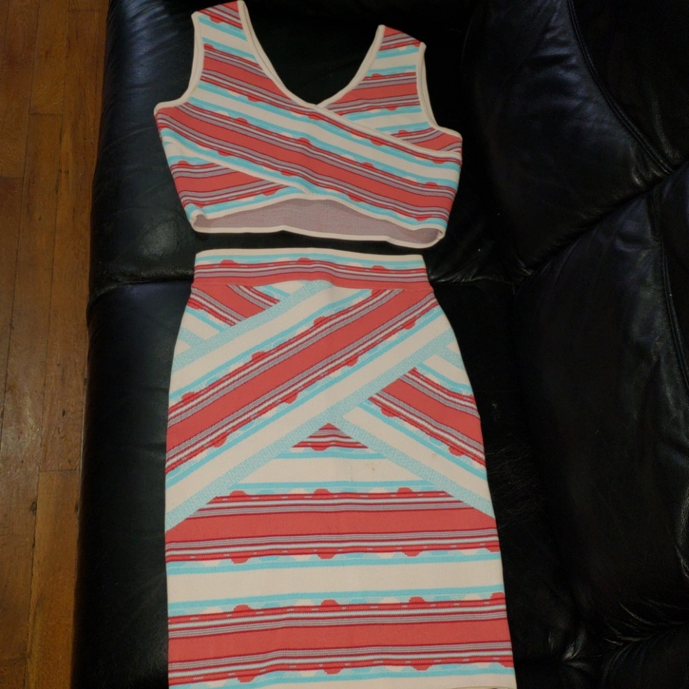Bcbg skirt set
